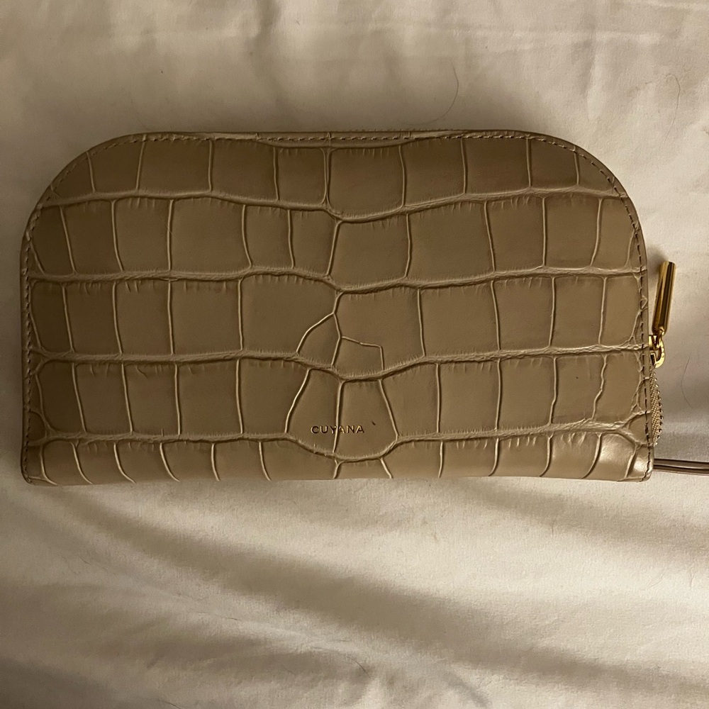 Cuyana Tan Croc-Embossed Leather Clutch